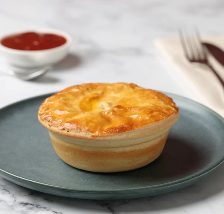 Ivans-Aussie-Beef-Pie-FZ-400g-1-1